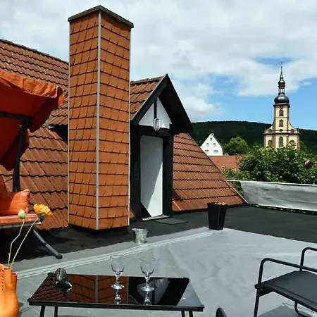 Ueber Den Daechern Von *